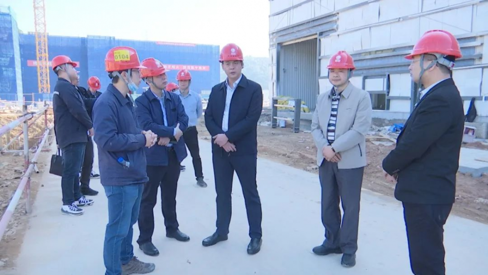 云霄县县长调研重点项目建设及检查农村生活污水处理设施运行情况.png