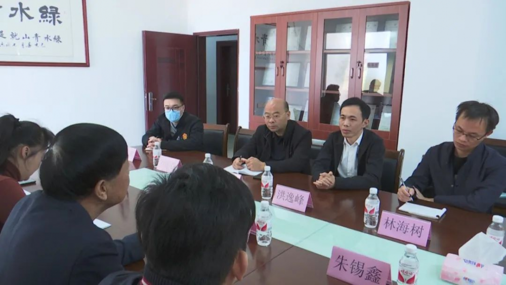 七比一看丨云霄县领导带队赴企业开展现场办公活动.png