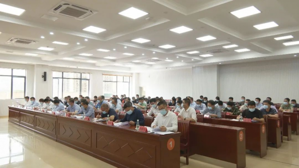 云霄县召开省级通报区域性治安稳定突出问题整治动员部署大会暨综治平安建设现场推进会5.png
