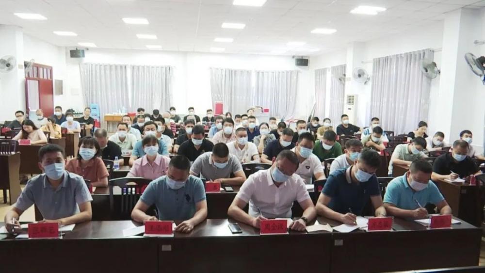 大学习 大调研 大讨论丨云霄掀起《闽山闽水物华新——习近平福建足迹》学习热潮4.jpg