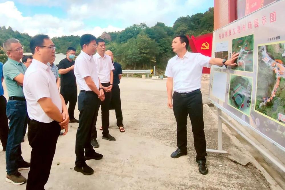 云霄县委书记到和平乡调研1.jpg