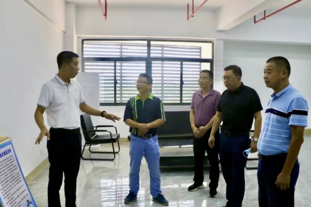 云霄县领导带队调研医学观察点建设和搬迁工作.png
