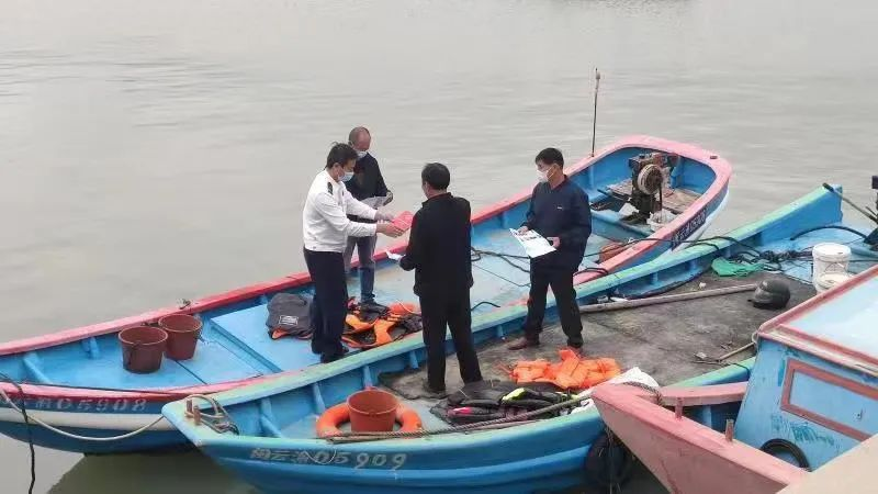 1 云霄县海洋与渔业局开展宪法宣传活动.png