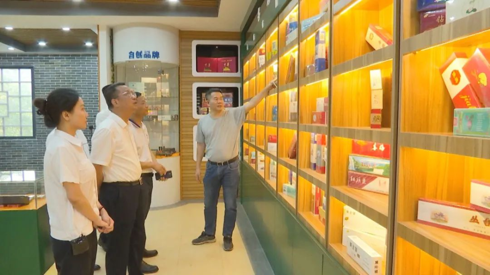 省委政法委領(lǐng)導(dǎo)到云霄縣調(diào)研平安建設(shè)（綜治）工作2.png