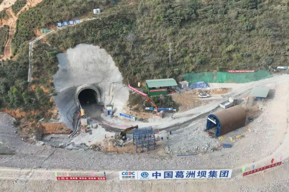 福建云霄抽水蓄能电站下水库导流洞顺利贯通.png