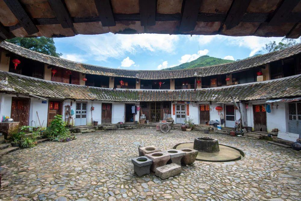 漫步云霄丨寻觅山水间，洞村“野”挺好2.jpg
