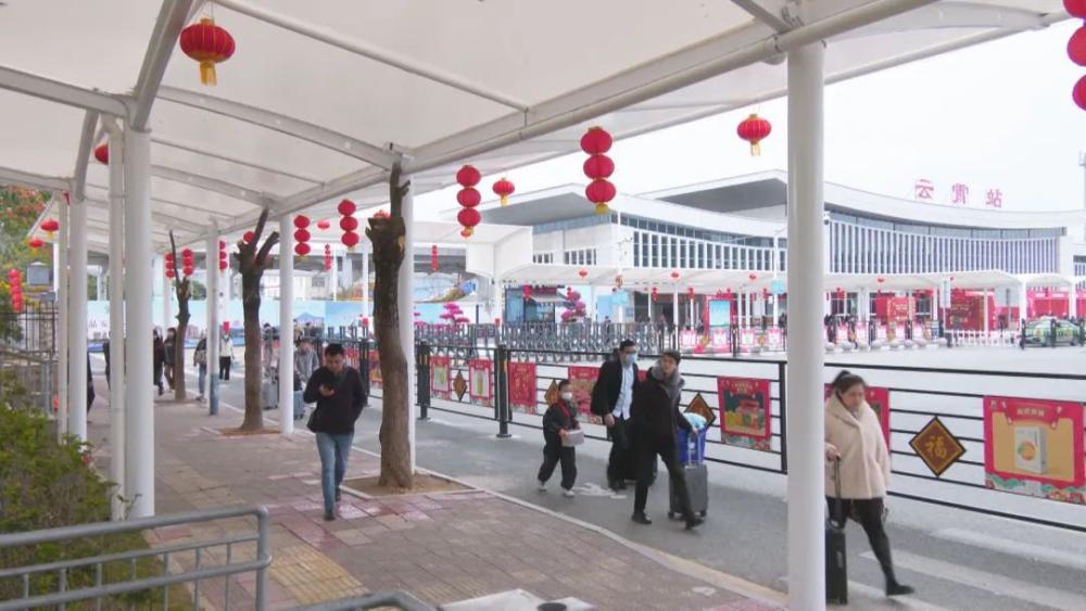 云霄动车站便民设施再升级！风雨连廊为旅客遮阳避雨→.jpg